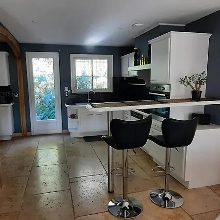 L'estel En Campagne Avec Piscine Privee Proche Arles Et Avignon Holiday home Tarascon